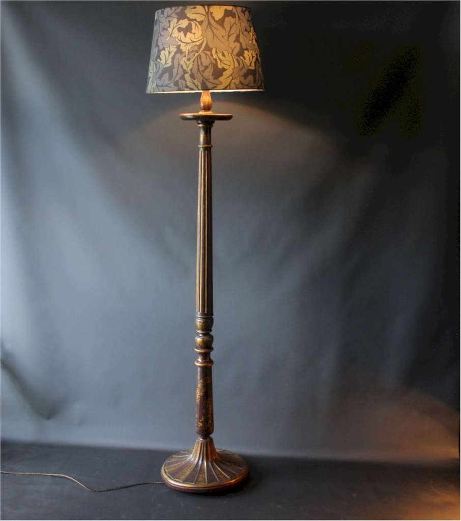 Aesthetic Brown lacquered floor lamp