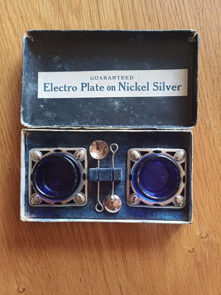 Edwardian silver plated pair of salts