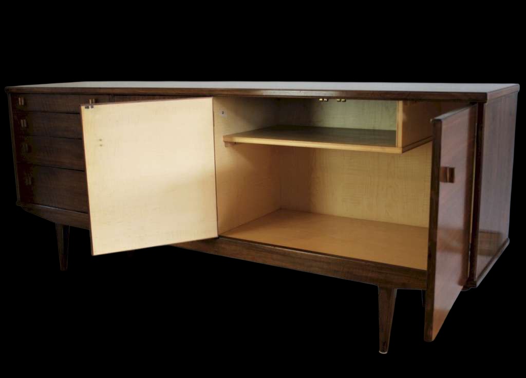 Mid-Century long sideboard in walnut