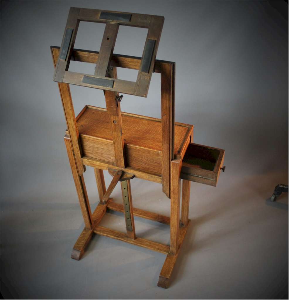 Artist’s adjustable easel by C Roberson & Sons