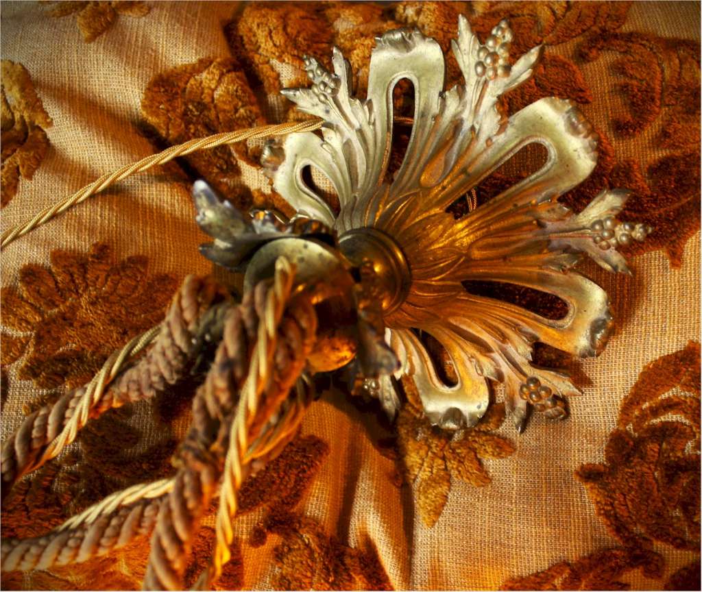 Alabaster pendant shade with rope supports