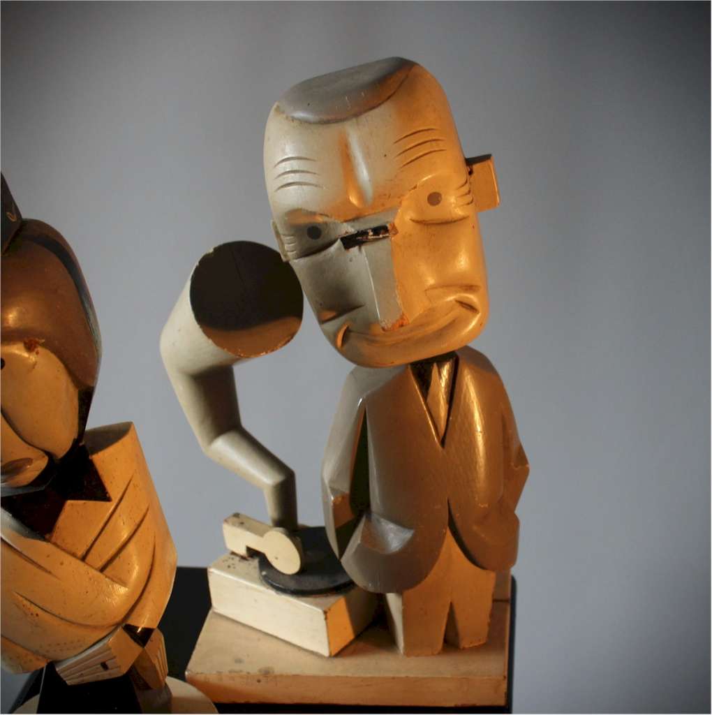 Amusing wooden musical figures
