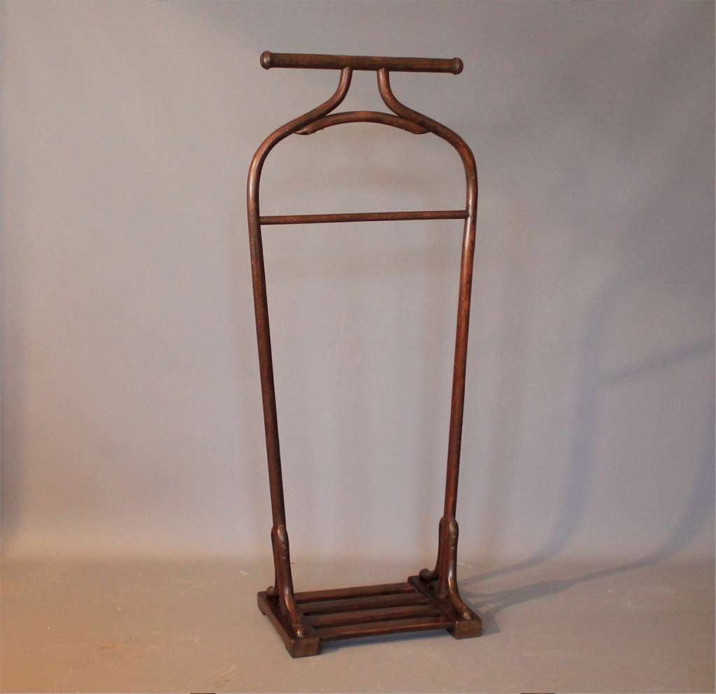 Bentwood valet Thonet