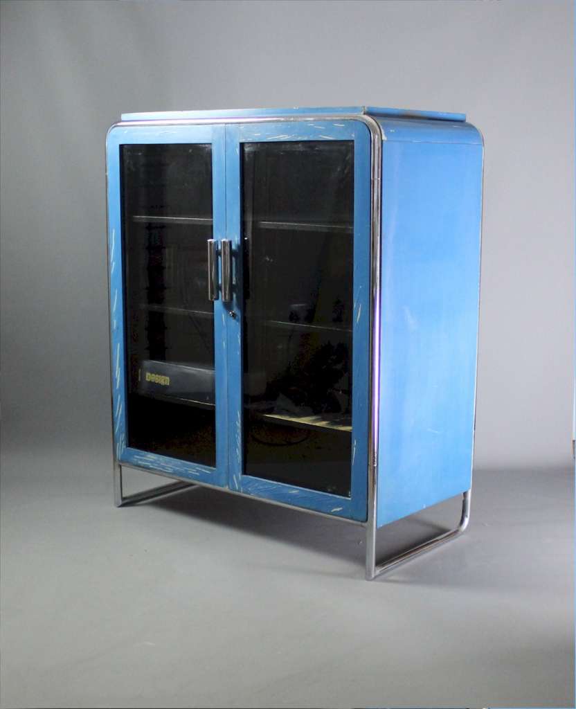 Early Bauhaus cabinet by Thonet