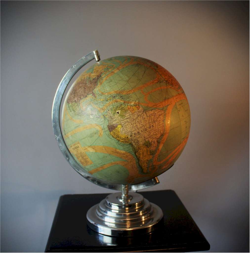 Deco illuminated Globe Terrestre Parrina on chrome base