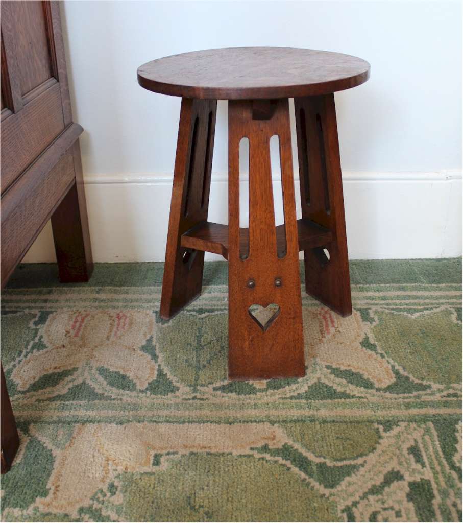 Classic arts and crafts oak wine table Rare small size