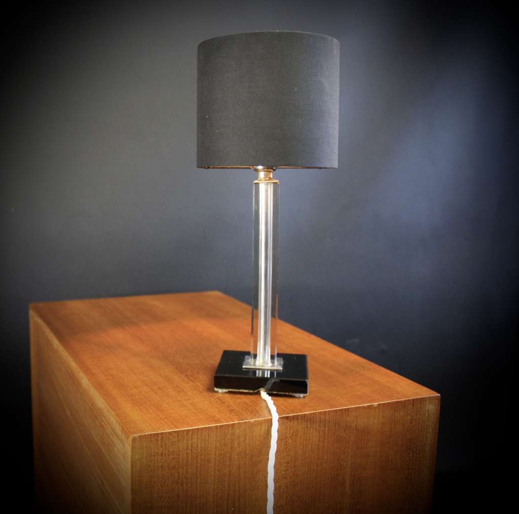 Deco table lamp with black glass base
