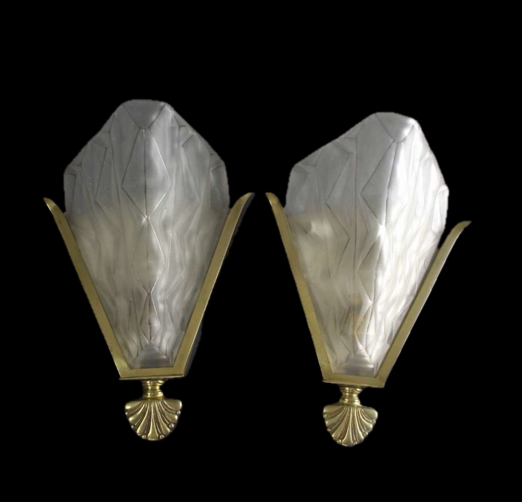 Pair of Art Deco Wall lights by Degue.