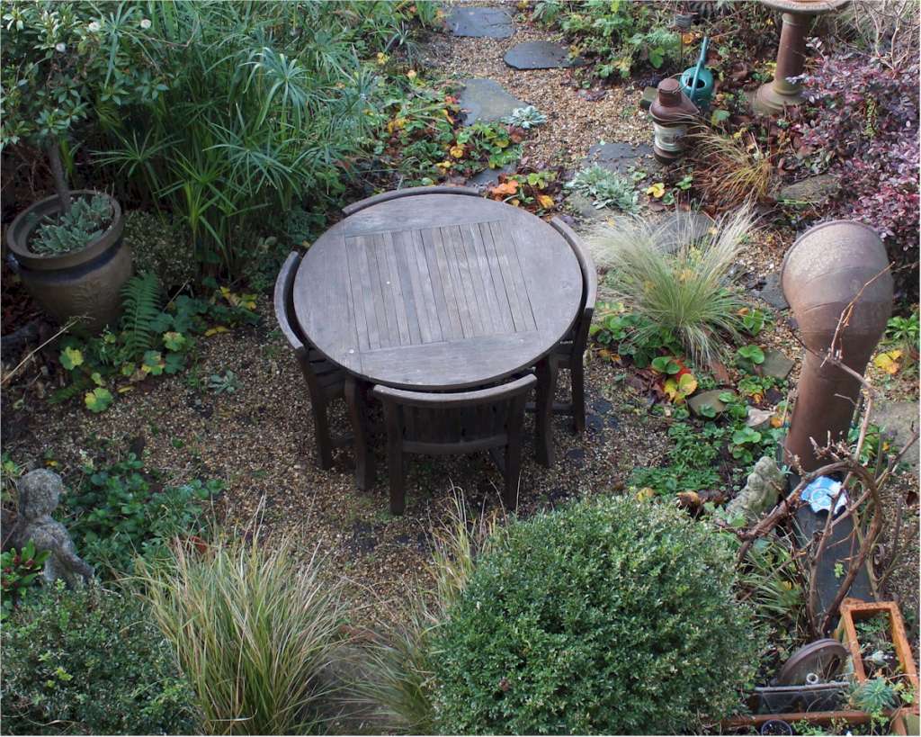 Teak garden set Battleship timbers.