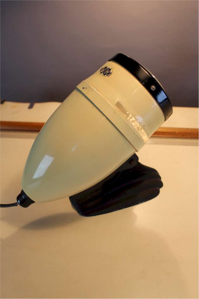 Vintage slide projector made by Gnome .Interesting lamp. c1950's