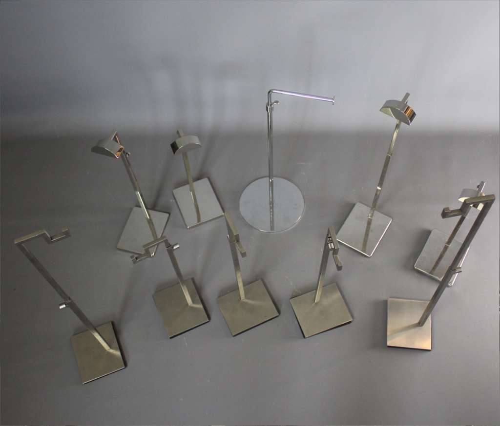 10 adjustable shop display stands