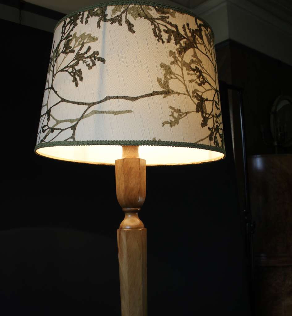 Heals standard Floor lamp in walnut