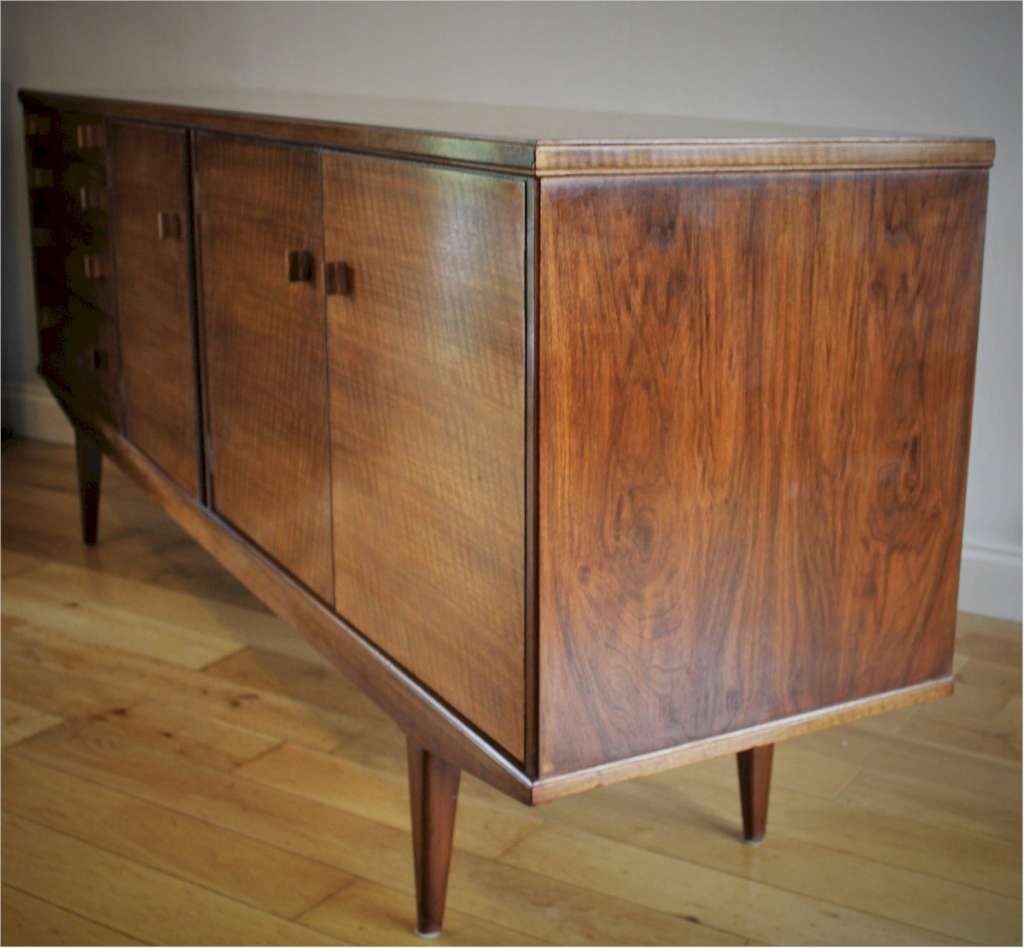 Mid-Century long sideboard in walnut