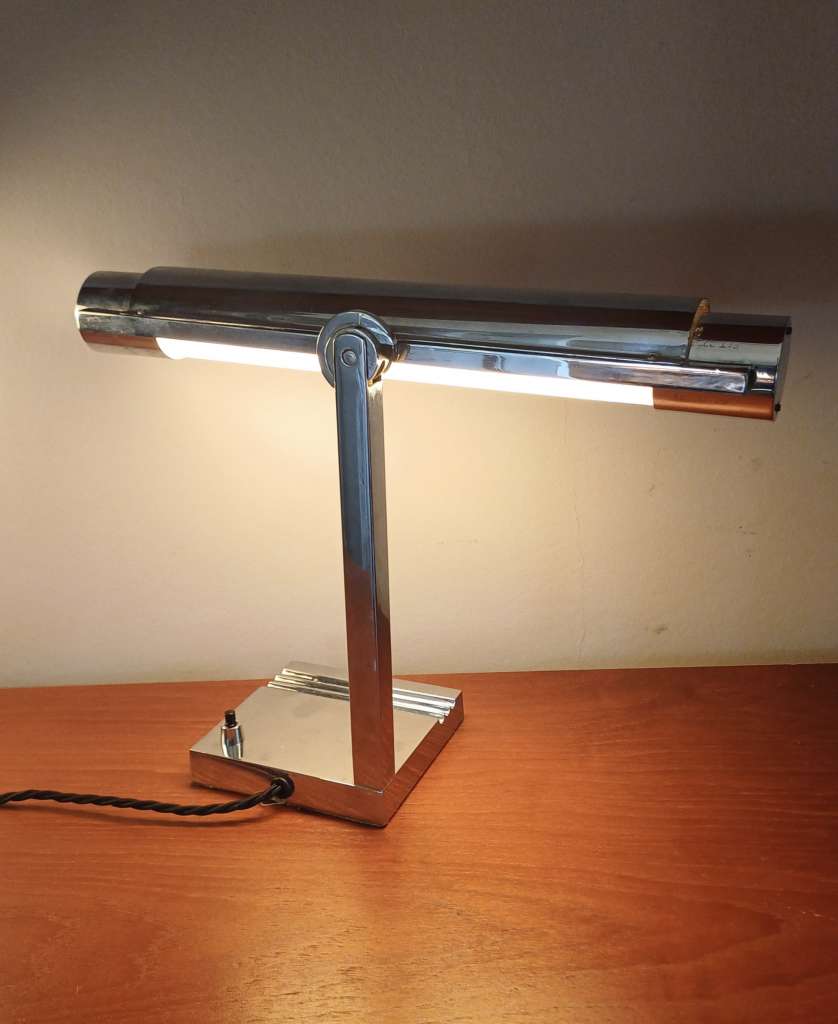 Adjustable Neolux Desk Lamp by Louis Dernier & Hamlyn Limited England 1930s