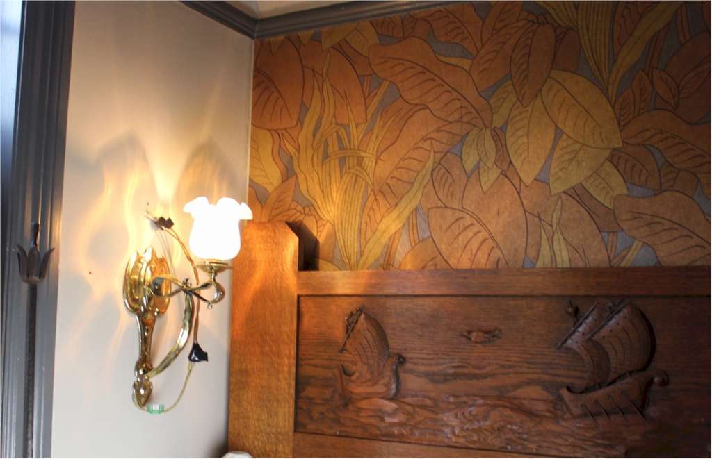 pair brass wall lights LS