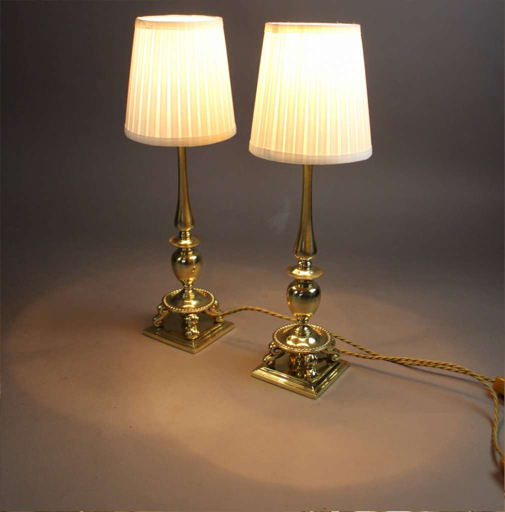  Good quality pair of Edwardian brass table lamps