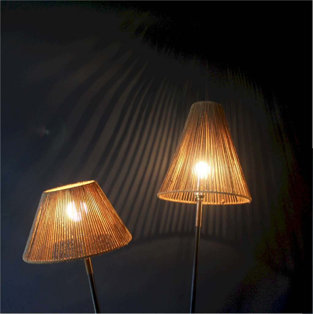 Vintage palette floor lamp