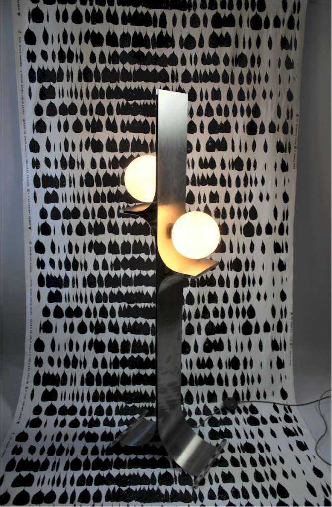 Queen of Spain designed by Michael Taylor for Hull Traders Ltd