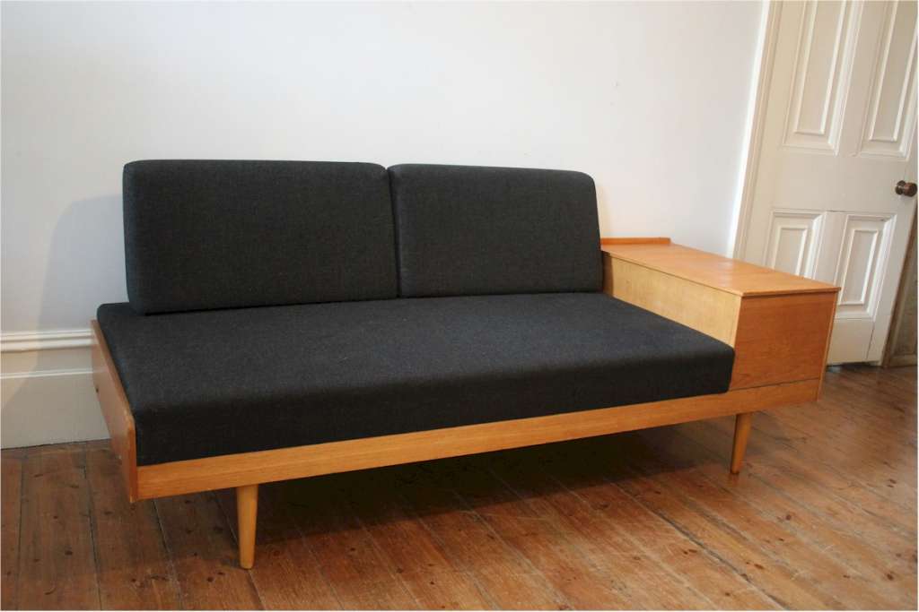 Mid-Century sofabed Teak frame in the manner of Ingmar Relling For Ekornes
