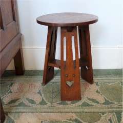 Classic arts and crafts oak wine table Rare small size