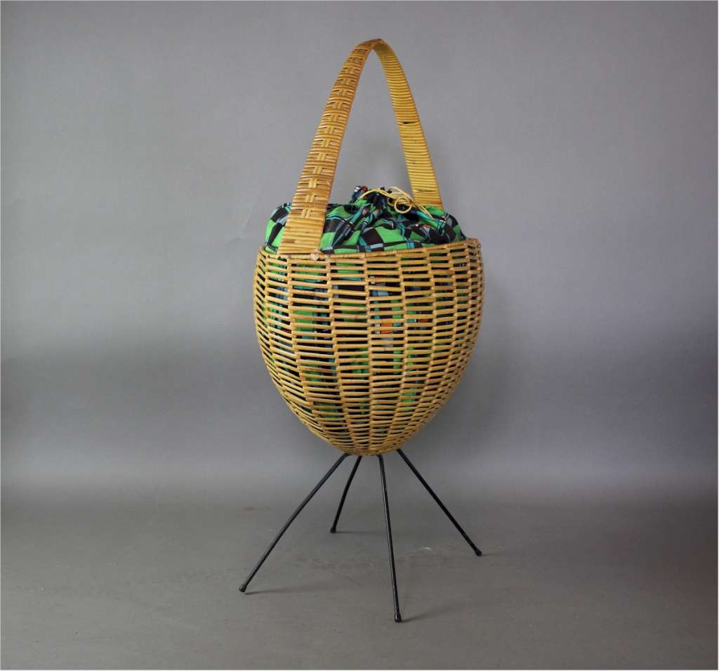 1950's sewing basket in wicker with original fabric